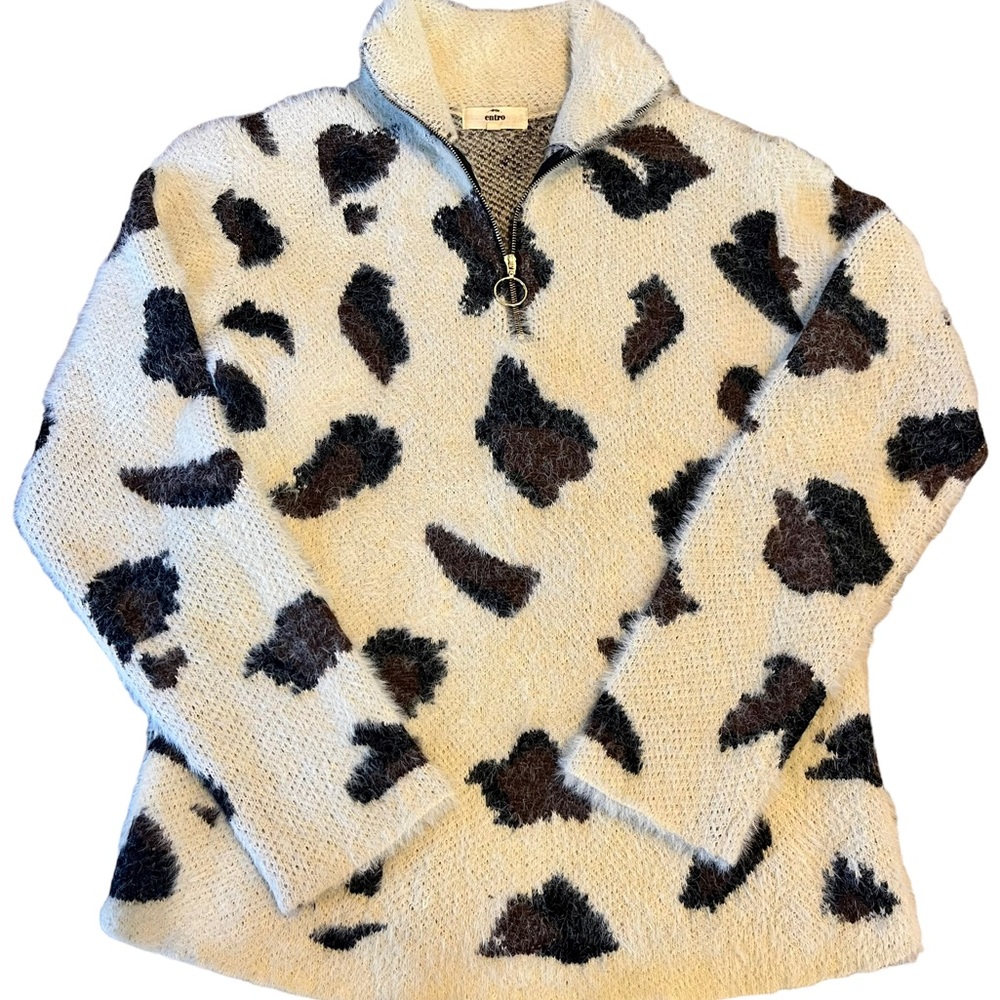 Entro Eyelash Fuzzy Animal Print Pullover Size Small